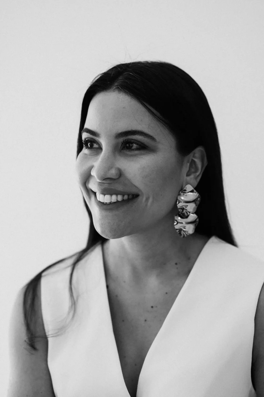 DRA. LAÍS CARVALHO